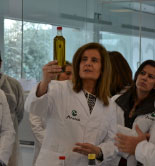 La ministra de Empleo visita las instalaciones de Aceites Maeva