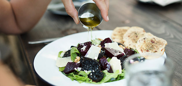 La Dieta Mediterránea y el aceite de oliva pueden favorecer la prevención de algunos tipos de cáncer relacionados con la obesidad