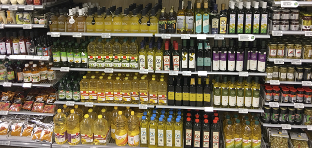 Los consumidores españoles hicieron acopio de aceite de oliva ante la amenaza del coronavirus