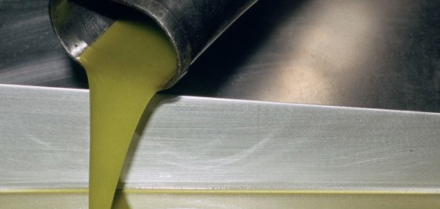 Buenas salidas de aceite de oliva al mercado en agosto con más de 122.000 toneladas