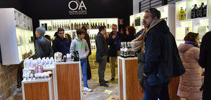 Éxito de presentaciones, catas y degustaciones de AOVE durante el Puente de Todos los Santos en el Centro “Olivar y Aceite”