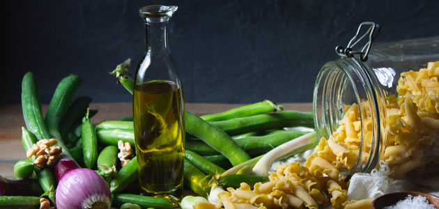 La AESAN recomienda el consumo diario de aceite de oliva virgen