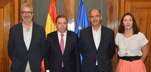 Luis Planas se reúne con representantes de Agromillora para conocer los avances en edición genética y mejora vegetal