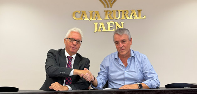 Jaencoop y Caja Rural de Jaén firman un acuerdo para combatir la plaga del algodoncillo en el olivar