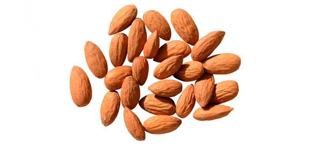 El sector de frutos secos reduce la previsión inicial de cosecha de almendra