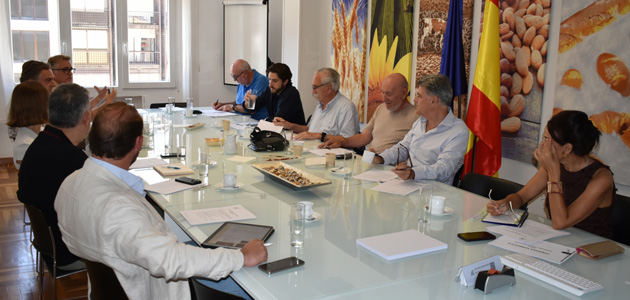 Cuenca acogerá en 2026 el XI Encuentro Nacional de la Almendra y la Avellana