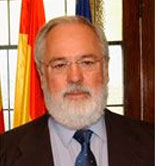 Arias Cañete asegura que el Gobierno sigue “muy de cerca” la venta de acciones de Deoleo