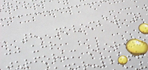 Una etiqueta en braille Made in Italy para el aceite de oliva