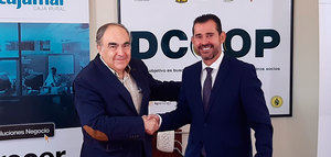 Cajamar firma un convenio con Dcoop para ayudar a financiar la transformación de cultivos de sus socios