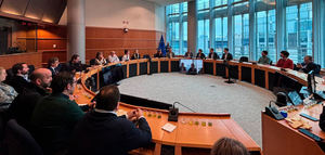 Europarlamentarios conocen las bondades saludables del AOVE a través de una cata