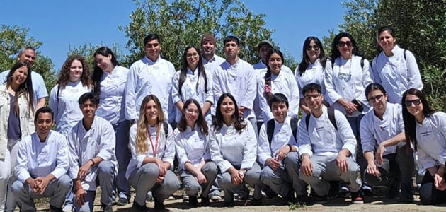 Estudiantes chilenos de gastronomía se forman sobre el mercado del aceite de oliva