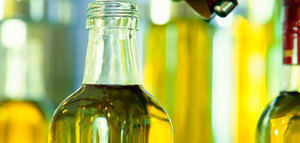 La campaña de comercialización de aceite de oliva encara su último mes en busca del récord de ventas