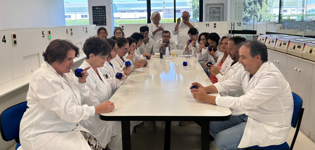 El laboratorio de Dcoop renueva la acreditación de la norma UNE-EN ISO/IEC 17025 para las actividades de ensayo