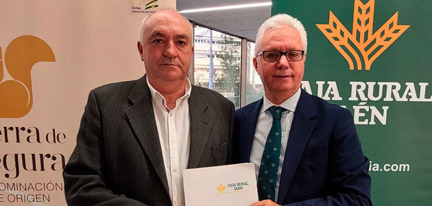Caja Rural de Jaén y la DOP Sierra de Segura renuevan su acuerdo de colaboración