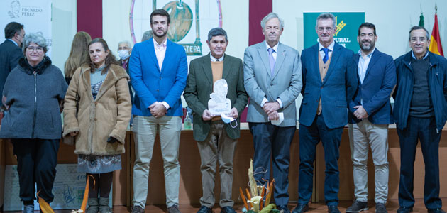 Un trabajo sobre la eliminación del sodio en la elaboración de aceitunas negras, galardonado en el IV Premio 'Eduardo Pérez'