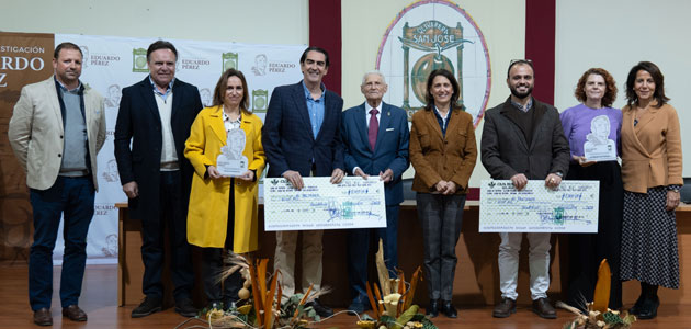 El V Premio de Investigación 'Eduardo Pérez' reconoce a dos proyectos que simbolizan la olivicultura del futuro