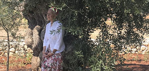 La Dama Helen Mirren y sus olivos