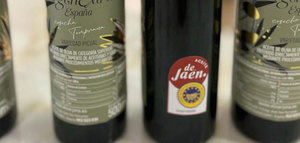 El sello de la IGP Aceite de Jaén es ya una realidad en el mercado de los AOVEs tempranos y de alta gama