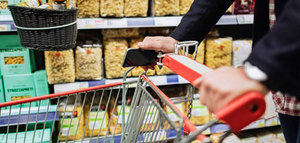 "Operación despensa": los supermercados se preparan para el aumento de la demanda de productos como el aceite tras las vacaciones