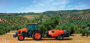 Kubota dispone de una amplia gama de tractores e implementos perfectos para cada tipo de plantación de olivar