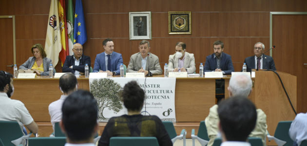 El Máster de Olivicultura y Elaiotecnia de la Universidad de Córdoba clausura su XVI edición