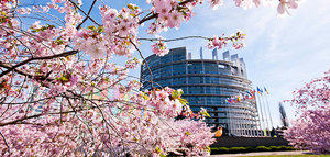 La Eurocámara suspende el trabajo legislativo del acuerdo UE-EEUU tras la sentencia del Tribunal Supremo del país norteamericano