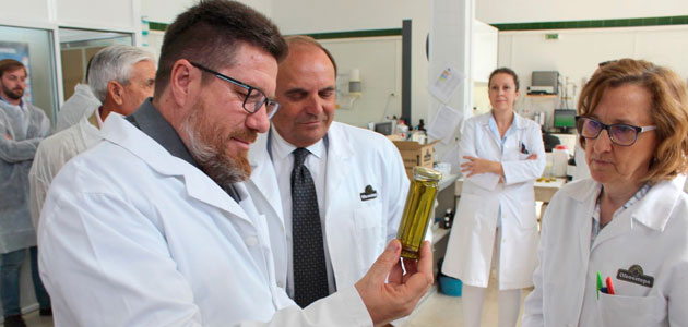 El valor del aceite de oliva andaluz exportado de octubre a agosto crece casi un 25% y supera los 2.500 millones de euros