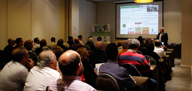 Alrededor de 200 profesionales se forman en AOVE en tres seminarios temáticos en Málaga