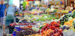 Consumo investiga si los supermercados trasladan la reducción del IVA a los consumidores