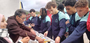 Equipos de fútbol europeos degustan el aceite de oliva tunecino