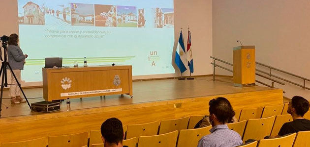 La UNIA presenta en Argentina su oferta académica para el sector agrario